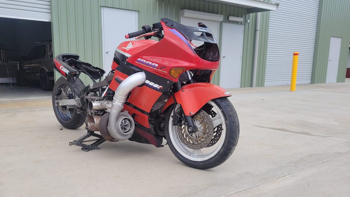 This Old Motorcycle Is Getting A Honda K24 With A Huge Turbo