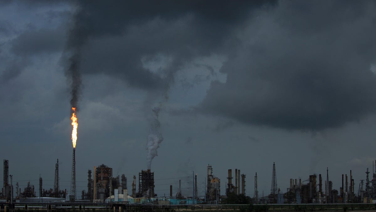 Fossil Fuel Industry May Be Seriously Undercounting Greenhouse Gas Emissions - Gizmodo