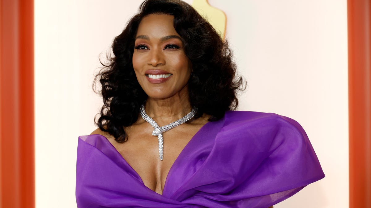 Black Twitter Stands Up for Angela Bassett After Oscars Disappointment