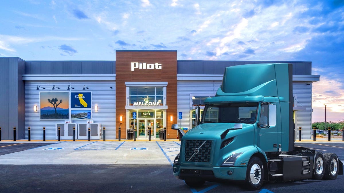 Volvo, Pilot Plan Commercial EV Charging Network Pilot Flying J