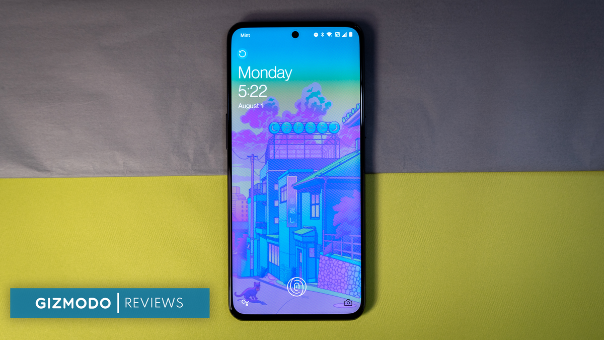the-oneplus-10t-is-a-great-deal-for-power-users-even-if-it-s-missing-a-volume-slider