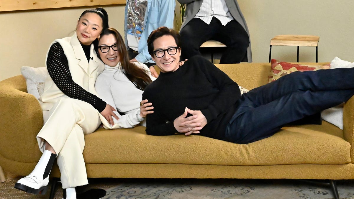 stephanie-hsu-joins-michelle-yeoh-in-american-born-chinese