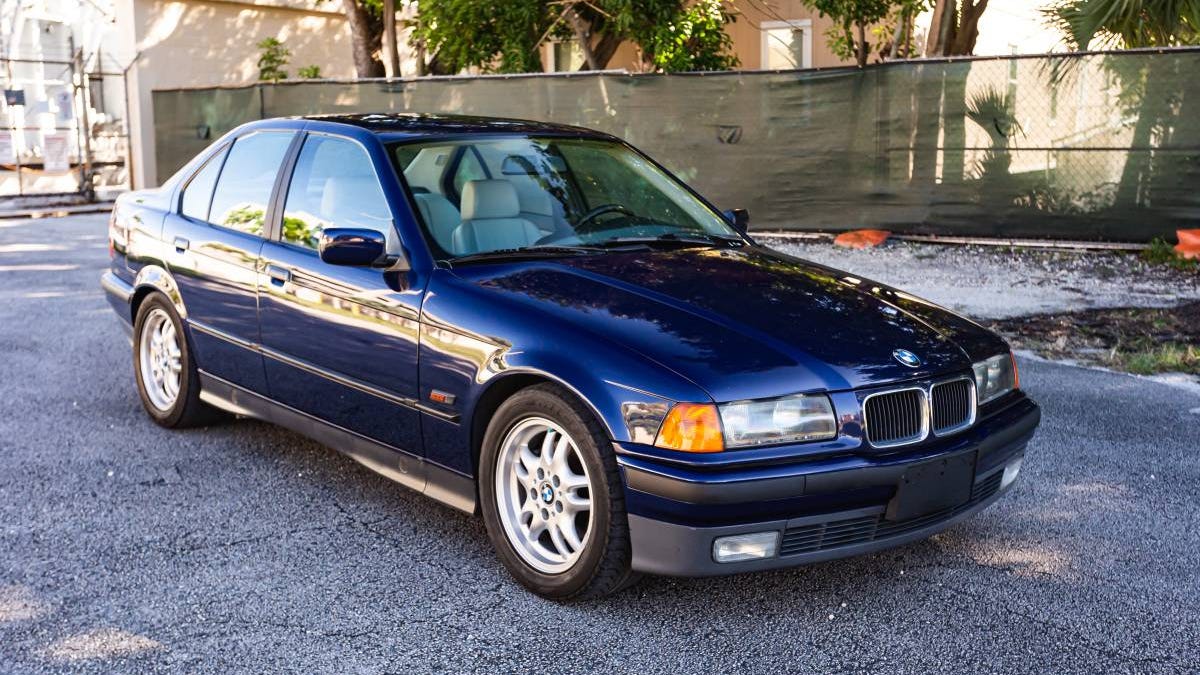 Bei $ 9.500, würden Sie Aktien in diesem erstaunlich Stock 1995 BMW 325i?