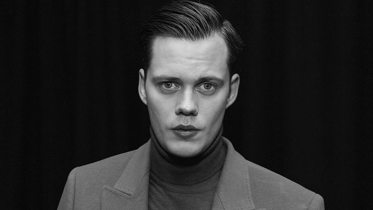 The Crow Reboot presenta a Bill Skarsgård Pennywise el payaso