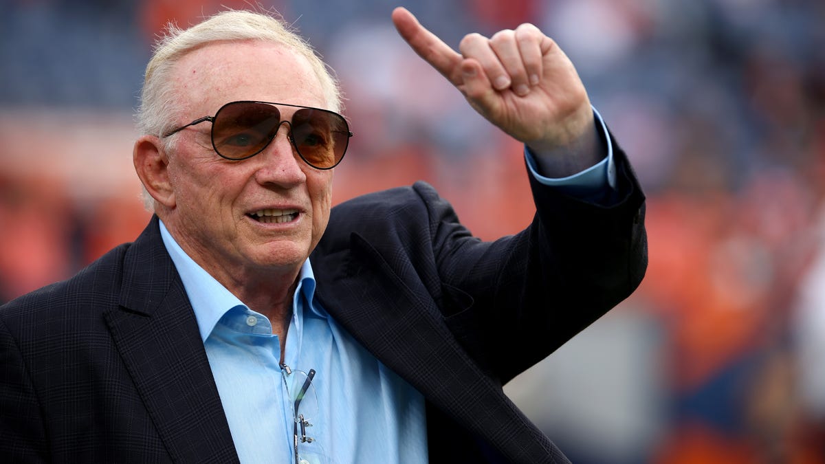 A look at the 10 richest owners in sports and how their teams are doing
