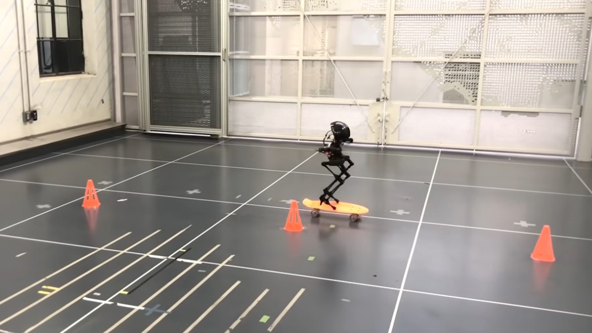 Photo of Presentamos LEO, skateboard, robot para caminar con cuerda