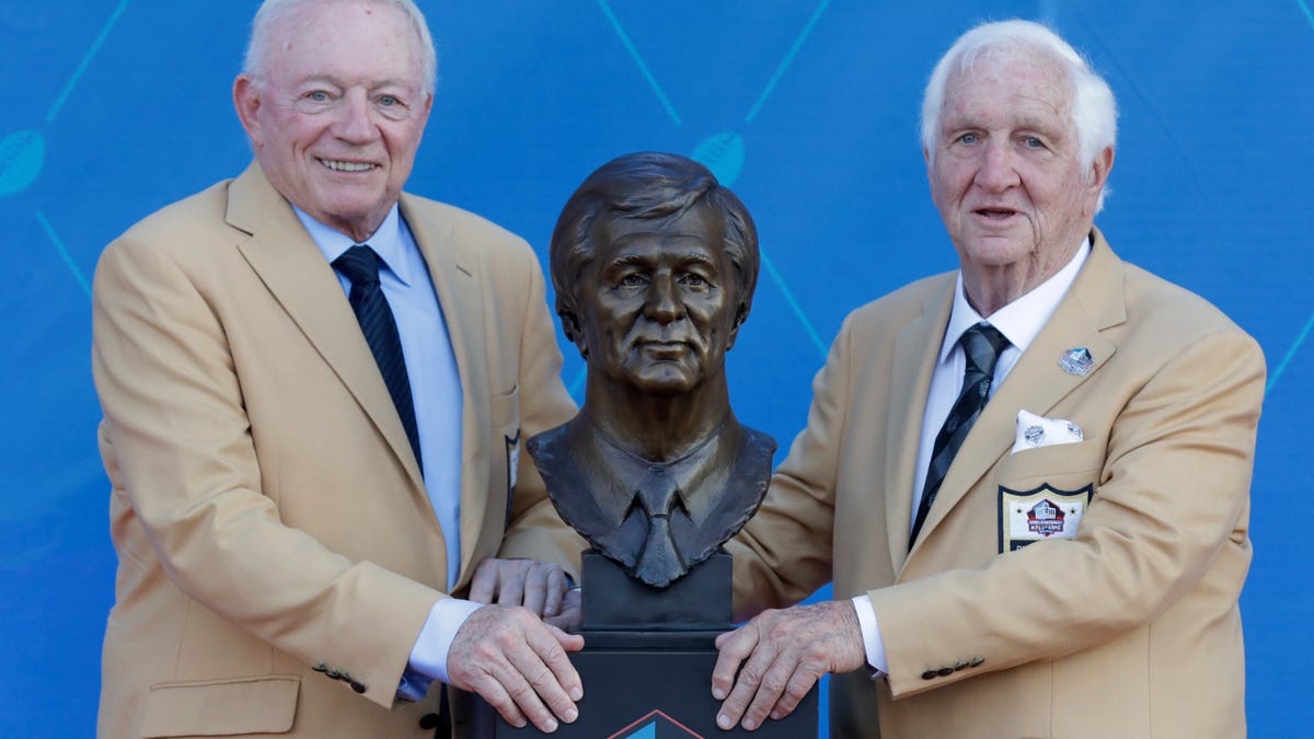 Jim Brown, Johnny Lujack , Bobby Hull, and the sports figures we've ...