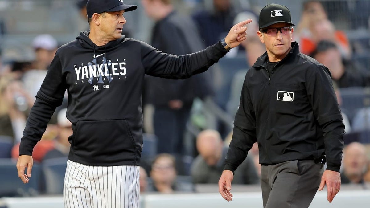 Yankees' Aaron Boone suspended 1 game for conduct toward umpires