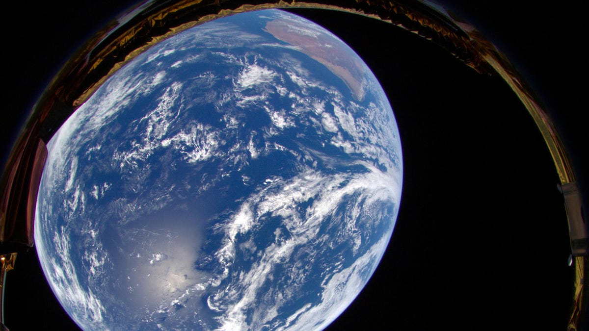 Die japanische Hakuto-R-Mission macht ein Abschiedsfoto von der Erde