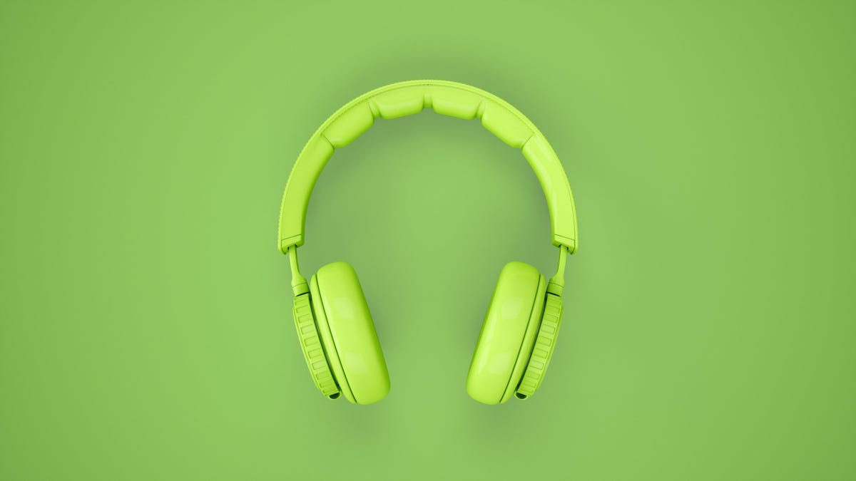 10 of the Best Podcast Episodes of 2021, According to the Lifehacker Staff thumbnail
