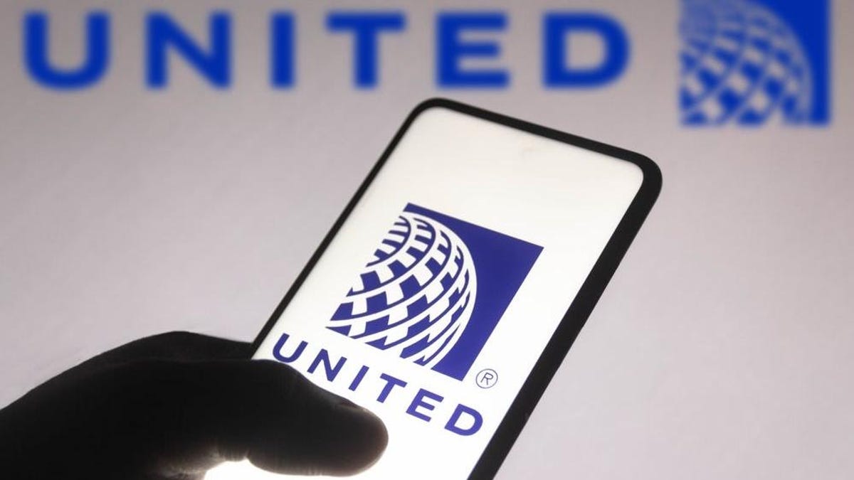 La aplicación de United Airlines agrega características de vales y cambios de reserva automáticos