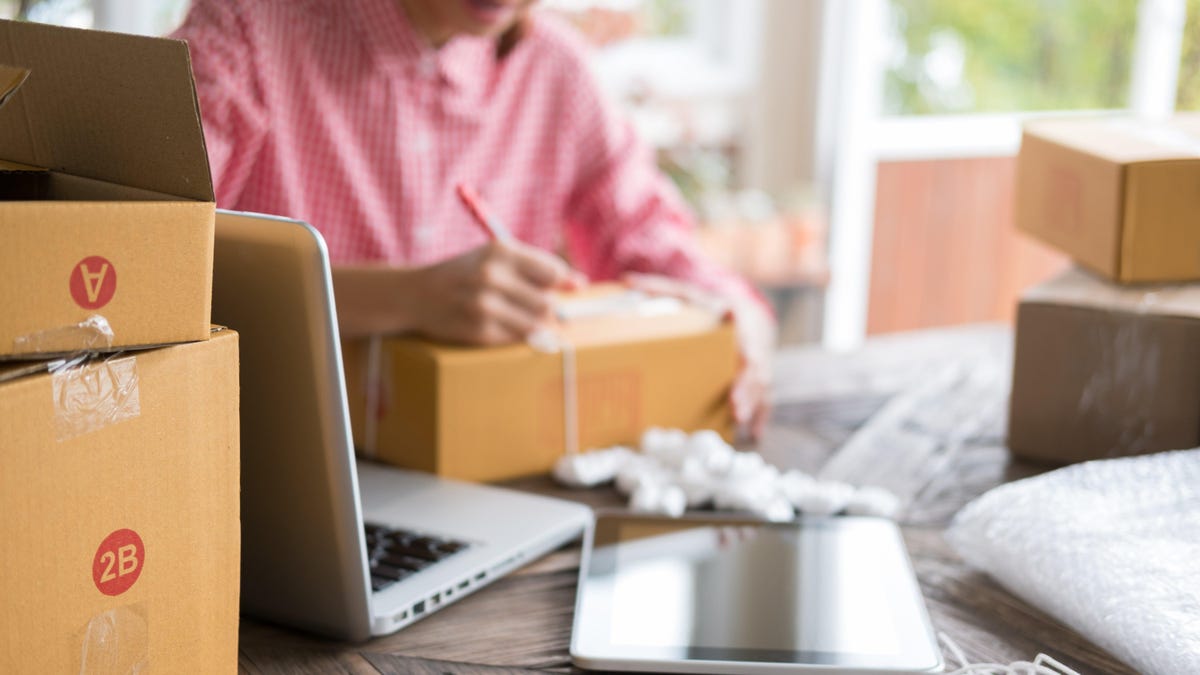 Every Shipping Deadline You Should Know If You Want Your Gifts to Arrive on Time