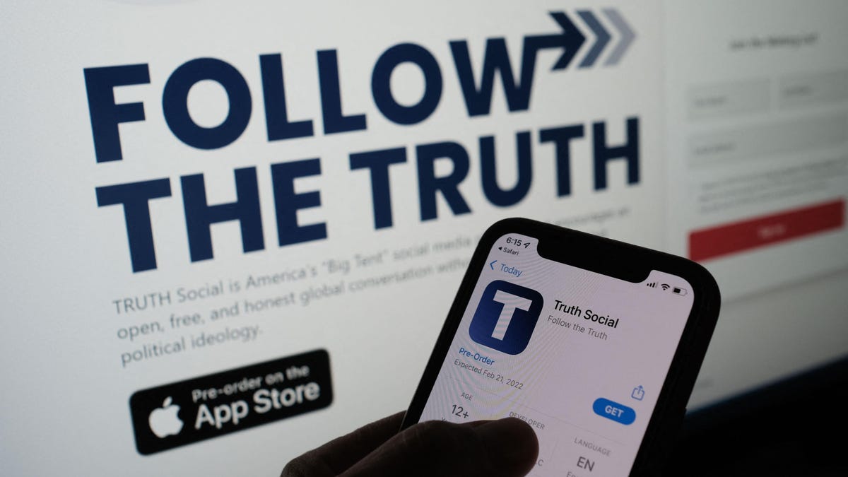 Trump Weighs In on Fb’s Monetary Troubles