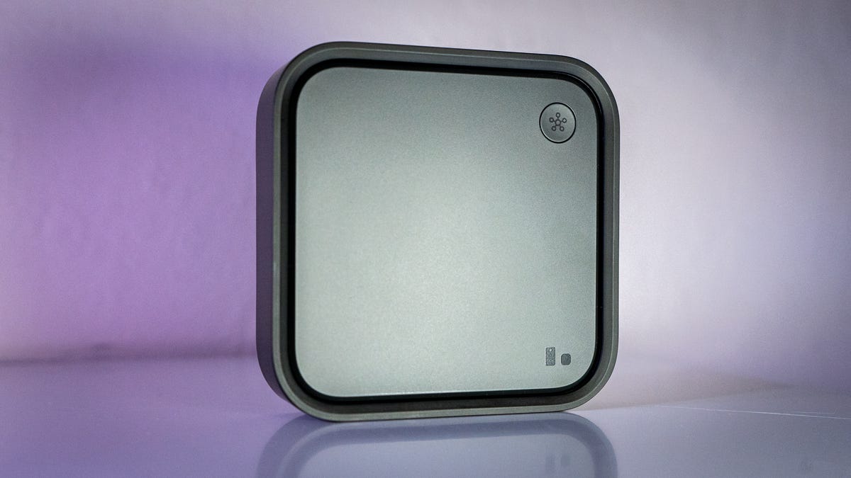 Samsung's SmartThings Station is a Minimal Way to Add Matter to your Smart Home