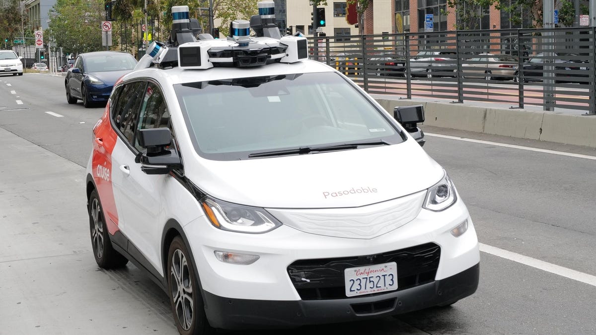 Cruise Robotaxi Crashes Into Fire Truck in San Francisco