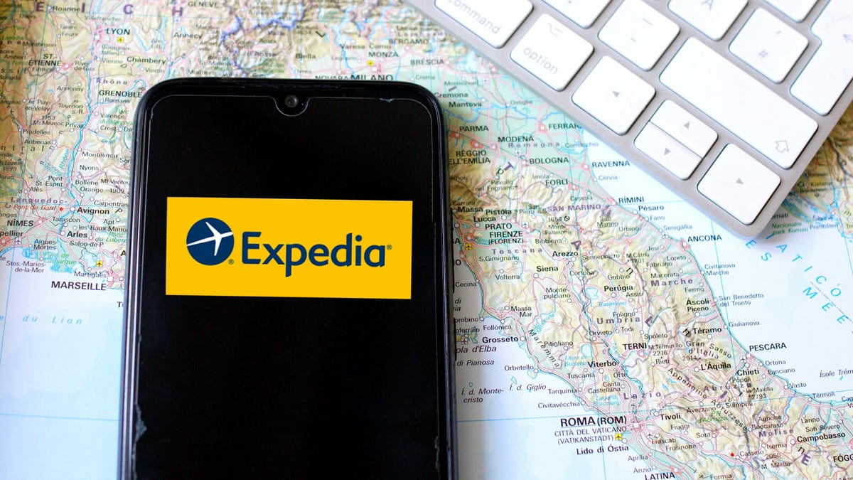 Expedia quiere que confíes en ChatGPT para tus planes de viaje