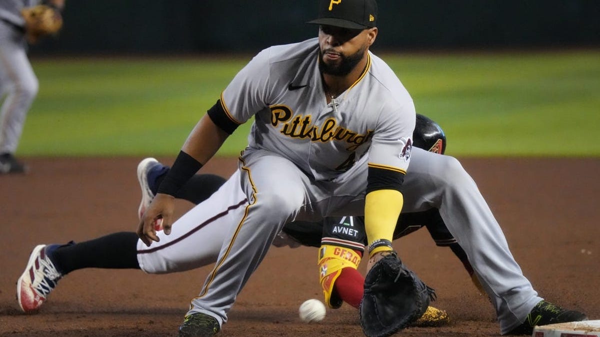 Read more about the article Bullpen game pays off, Pirates avoid sweep vs. D-backs