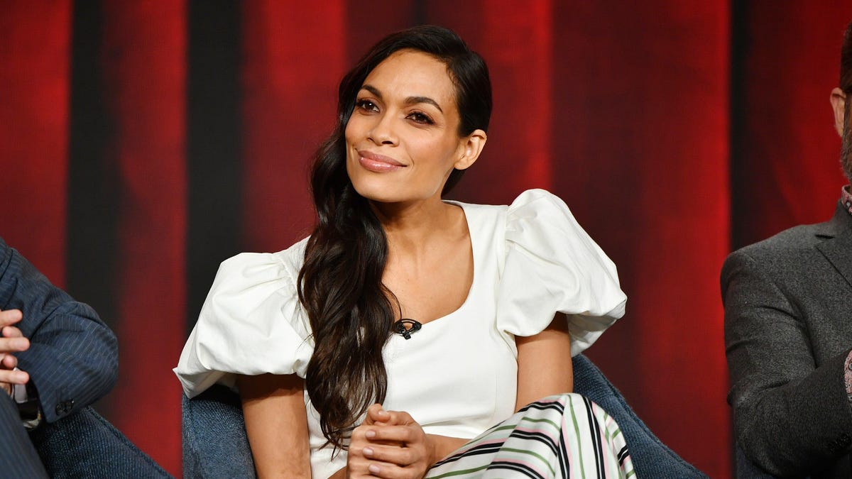 Rosario Dawson joins the remake of the Disney movie Haunted Mansion