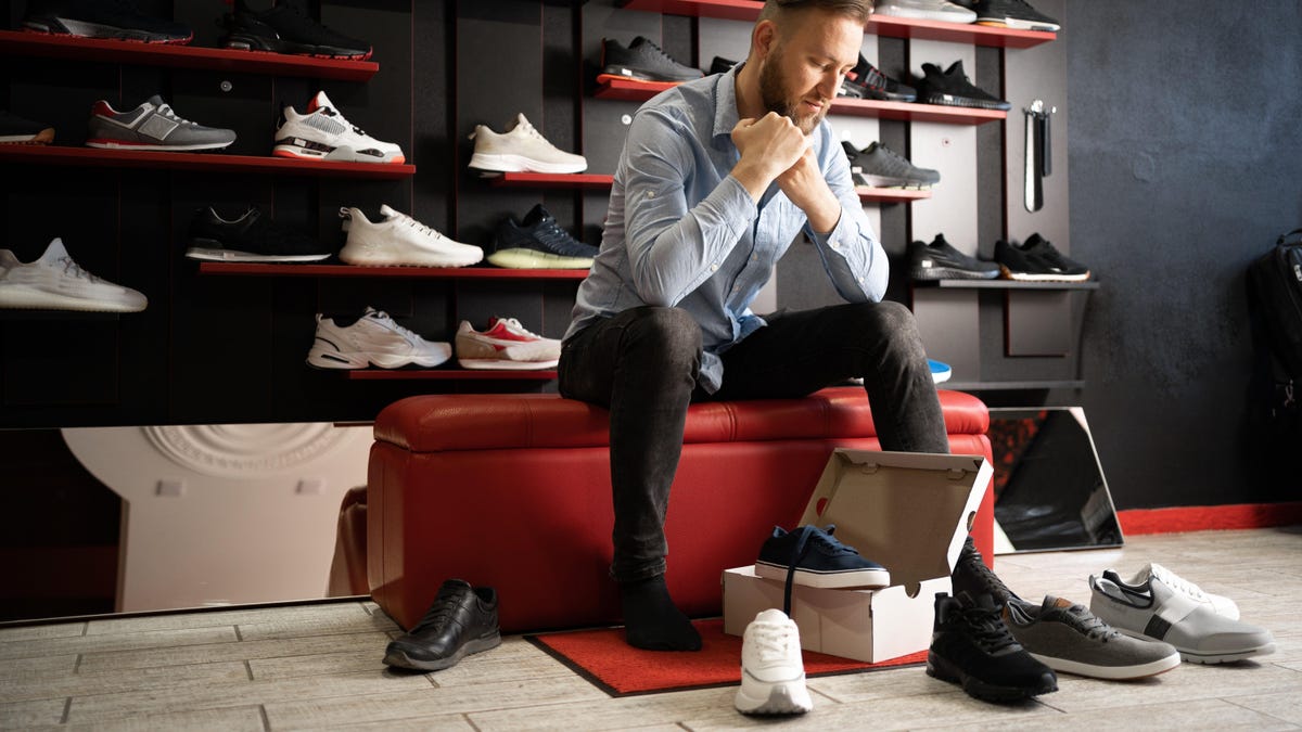 Why You’re Overthinking Your Running Shoes, According to Science