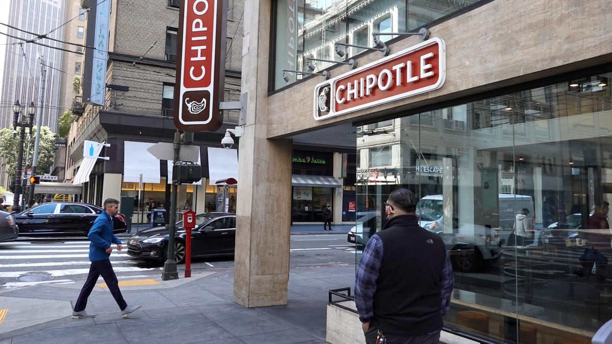 Chipotle Lovers Can Now Buy Burritos With Bitcoin and Ether