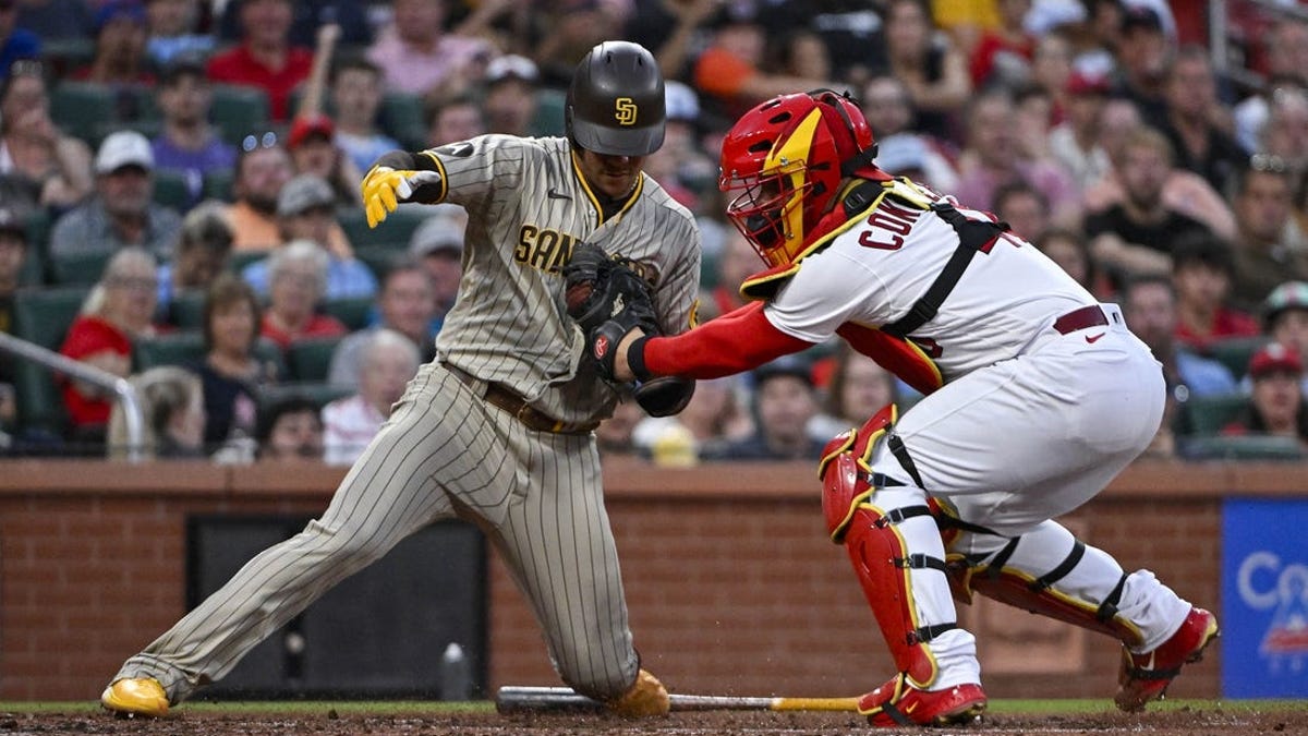 St. Louis Cardinals: Willson Contreras Hits 2 Home Runs With Parents In  Attendance