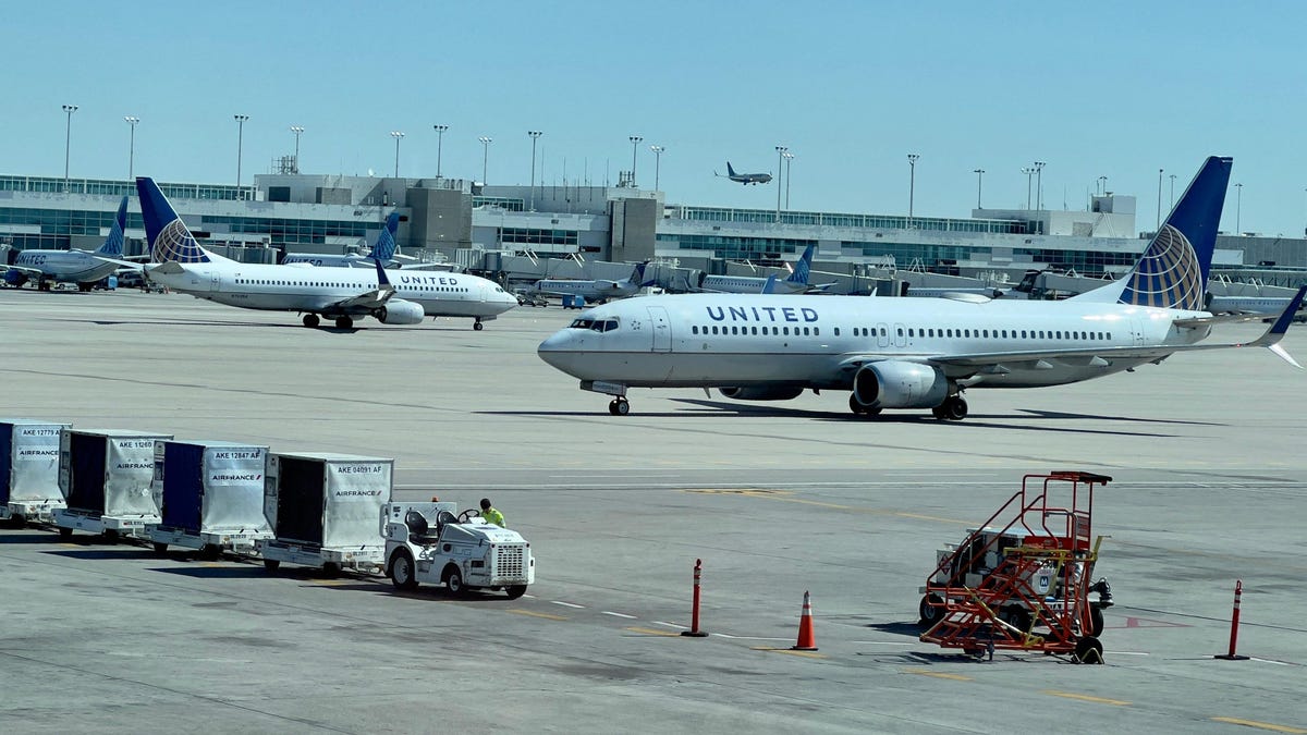 FAA Wants 22 More Unruly Passengers To Face Criminal Charges | Automotiv