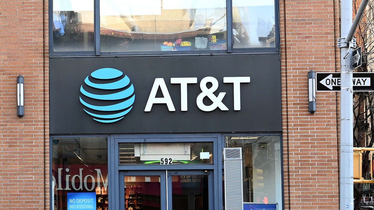 Your older AT&T unlimited data plan finally includes 5G