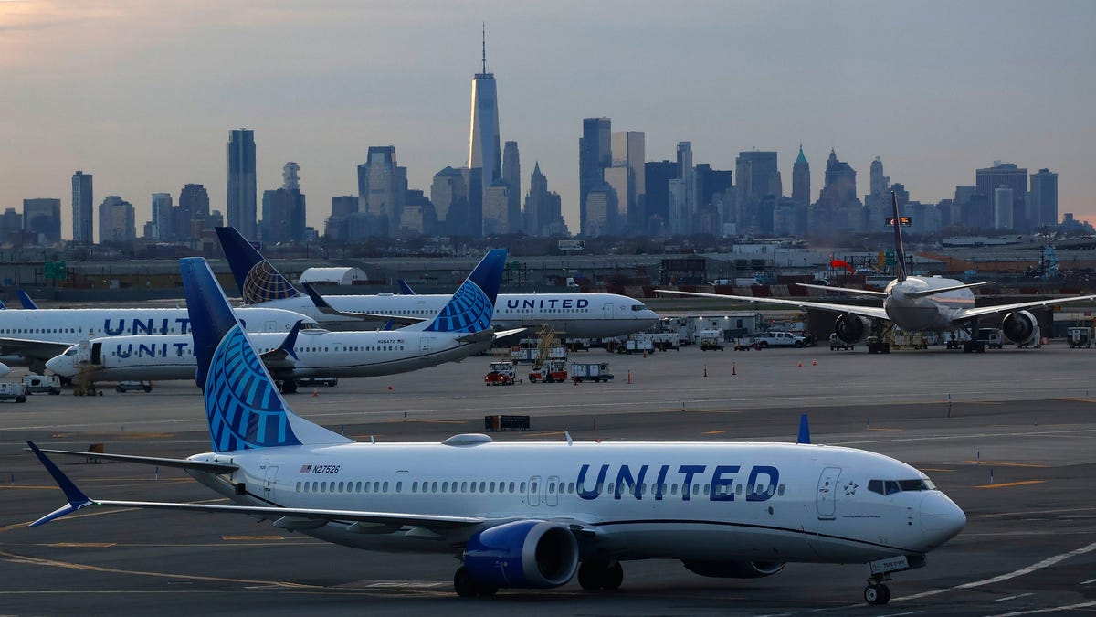 Air Traffic Control Remains Stretched Thin In New York City | Automotiv