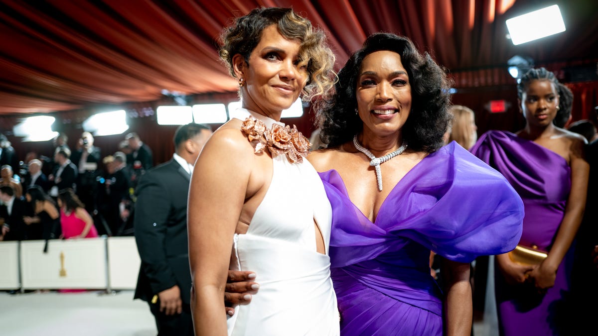 Don’t Call Me Auntie: Black Celebs Have Strong Feelings About This Term of Endearment