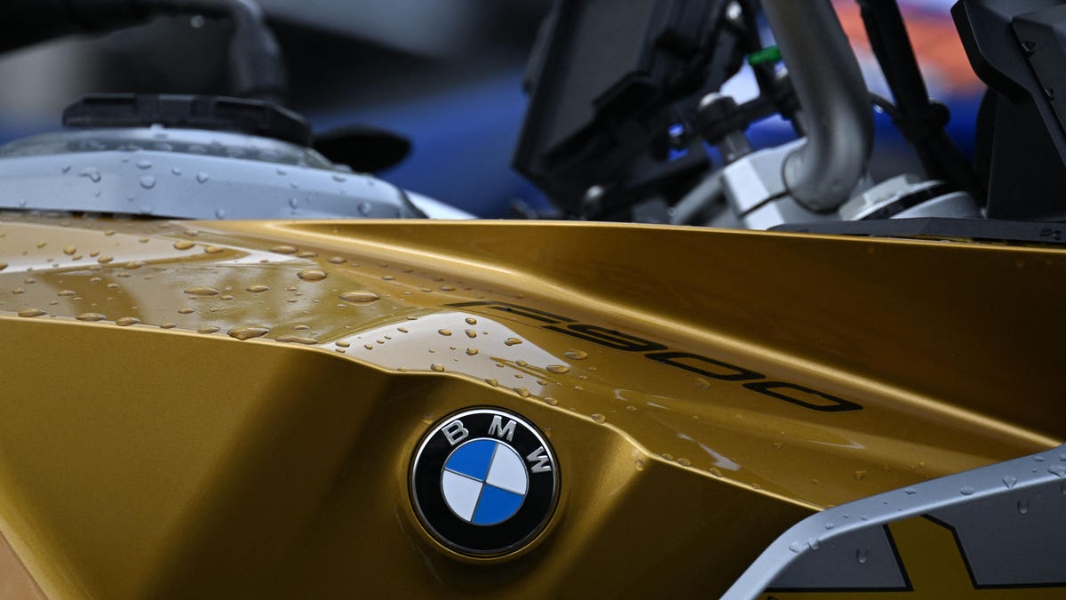 BMW Stops Sale Of Gas-Powered Motorcycles In The U.S. Over Emissions