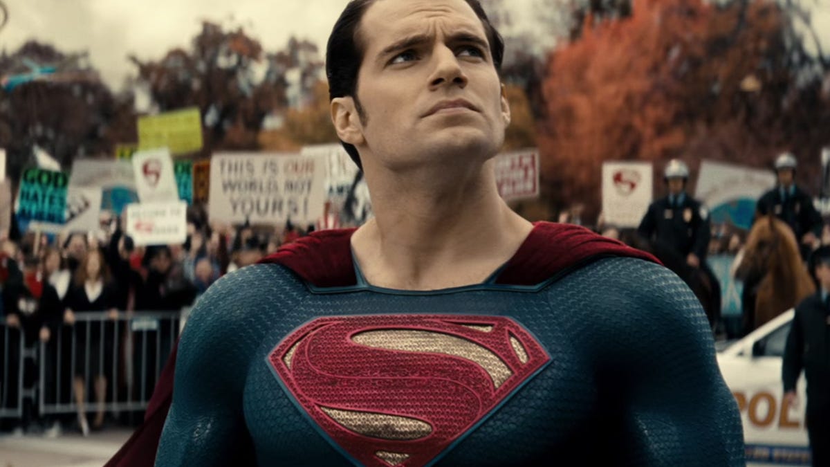 Henry Cavill on Keeping His Superman Hopes Alive Over the Years