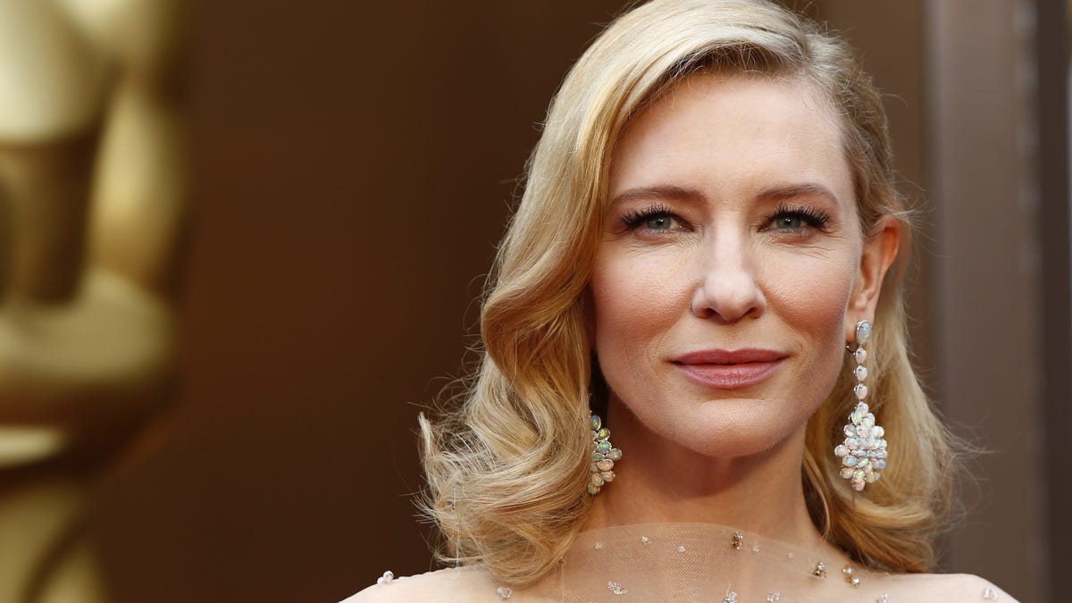 Cate Blanchett had a penis facial photo