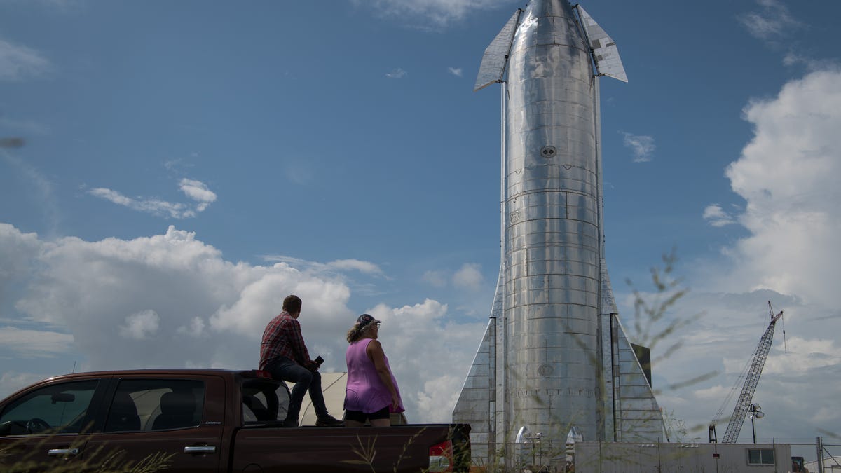 Elon Musk explains why the Starship SN10 prototype exploded after landing