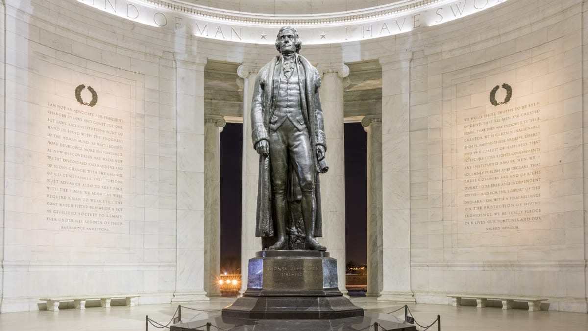 It's Time to Try a Jefferson Deadlift