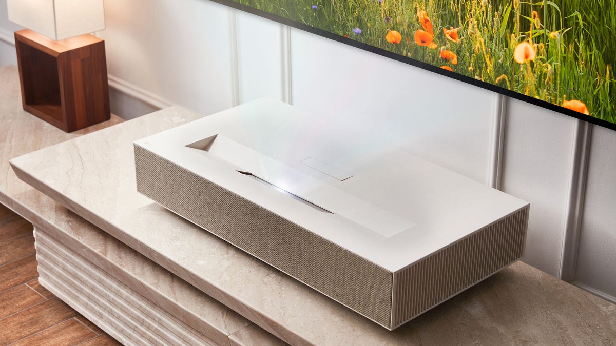 LG's New Short Throw Projector Creates a 100-Inch Image Just Four Inches From a ..