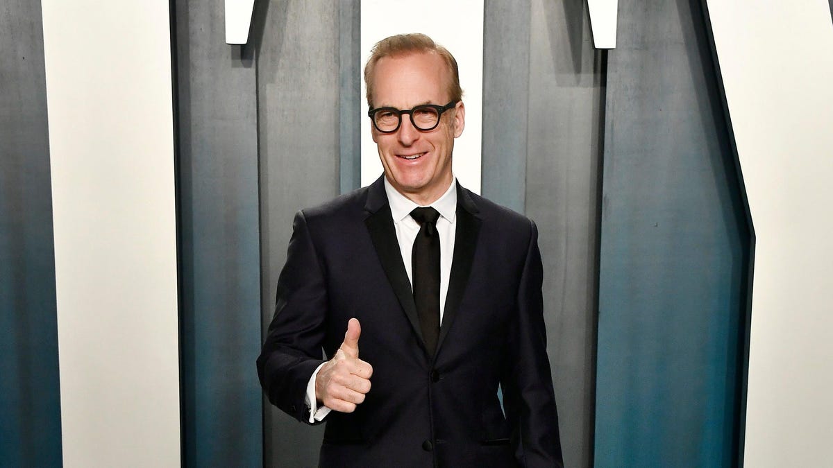 Bob Odenkirk gives quick Twitter update: "I am doing great"