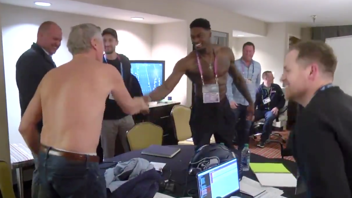Seahawks Had Future Second Round Pick Dk Metcalf Arrive Topless To Combine Interview