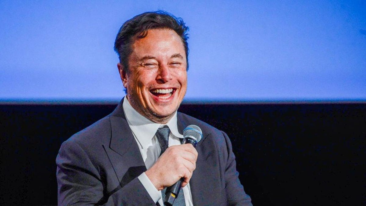 Thousands Tweet Same Joke About Elon Musk's Twitter Fiasco