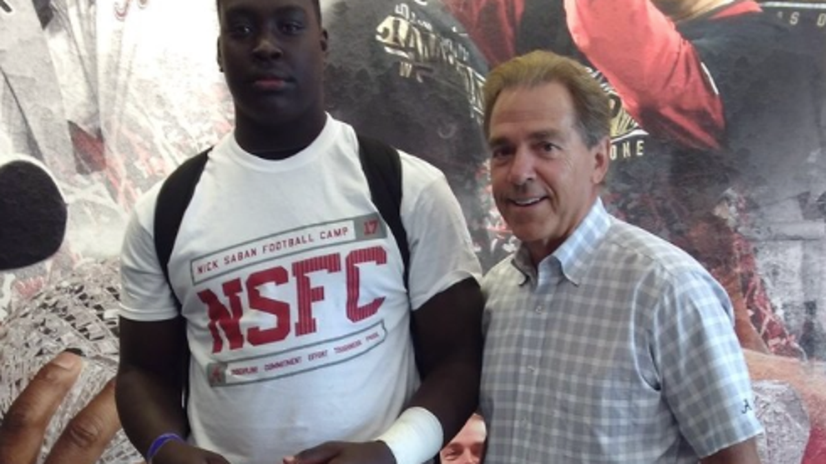 8th Grader Gets Football Scholarship Offers From University Of Ala