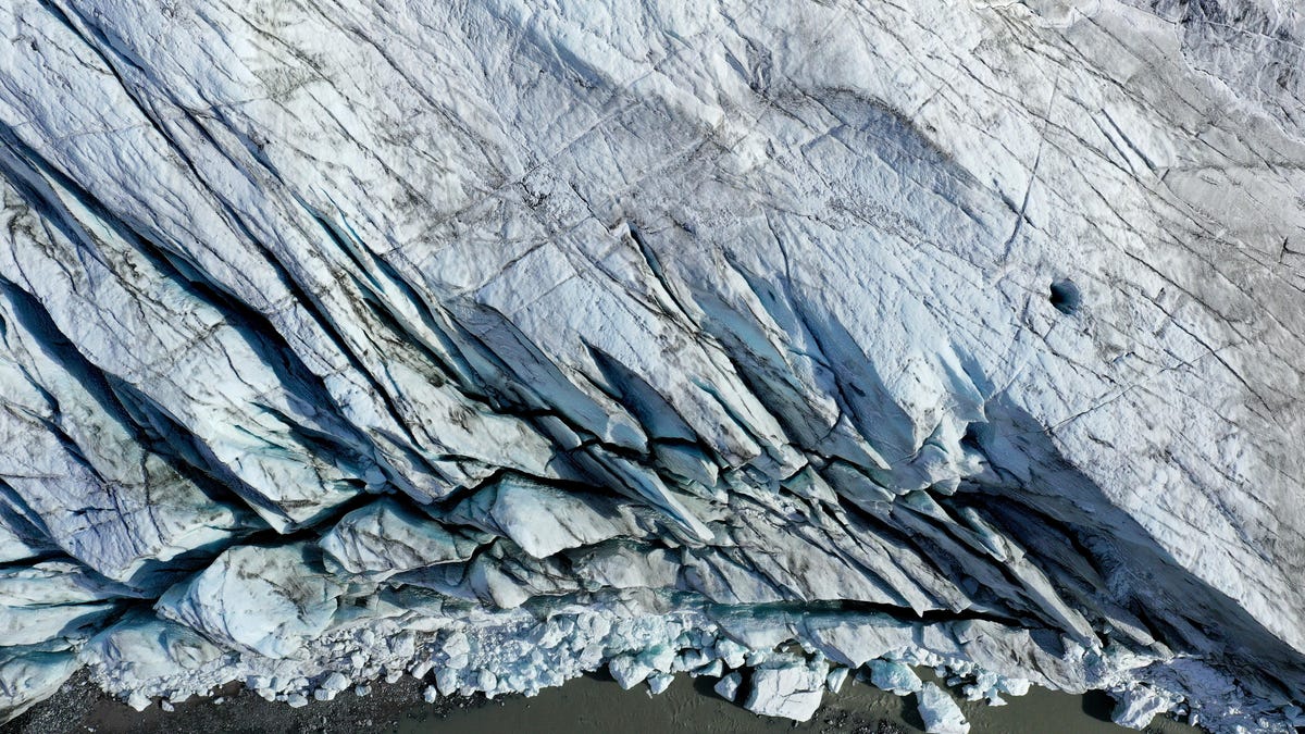 So Much Ice Has Melted, That the Earth’s Crust Is Shifting in Weird, New Ways - Gizmodo