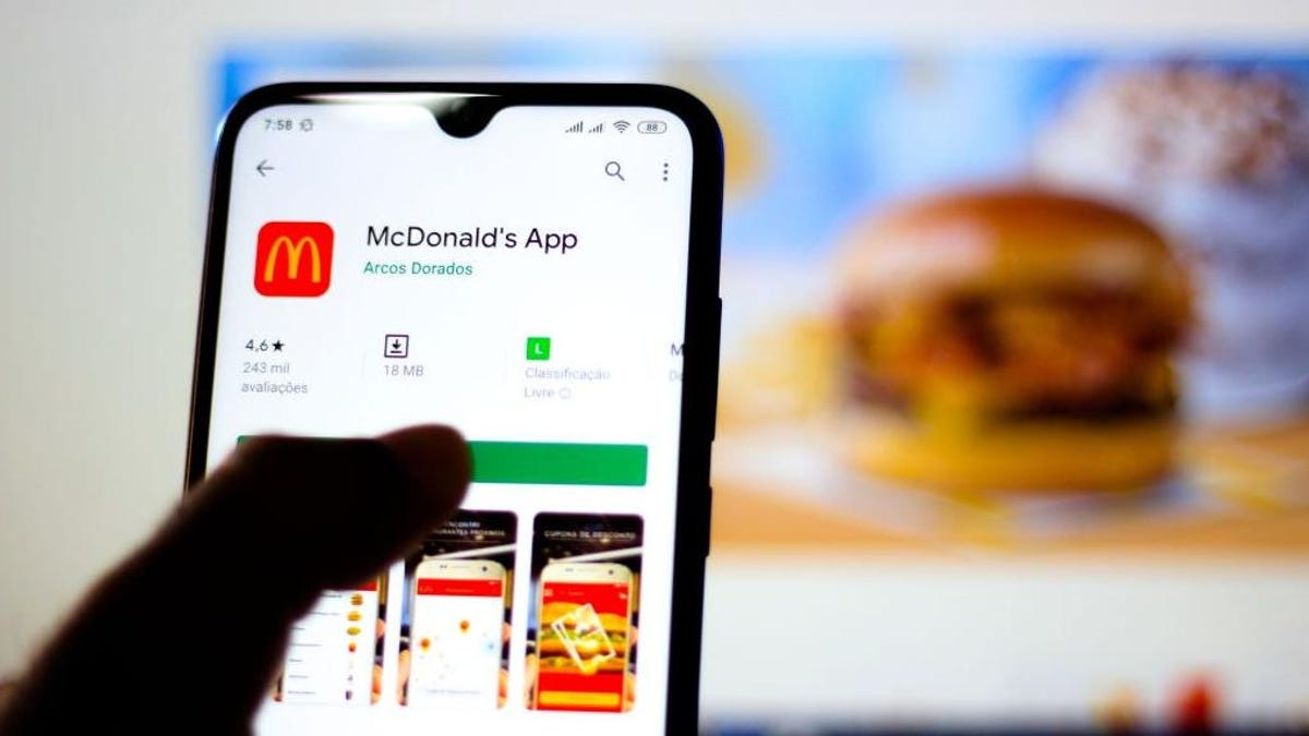 Avondeten Aannames, aannames. Raad eens Integreren McDonald's is expanding their loyalty program