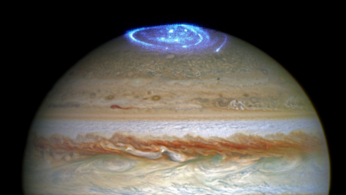 Atklājiet dīvainu jaunu funkciju Jupitera Aurora