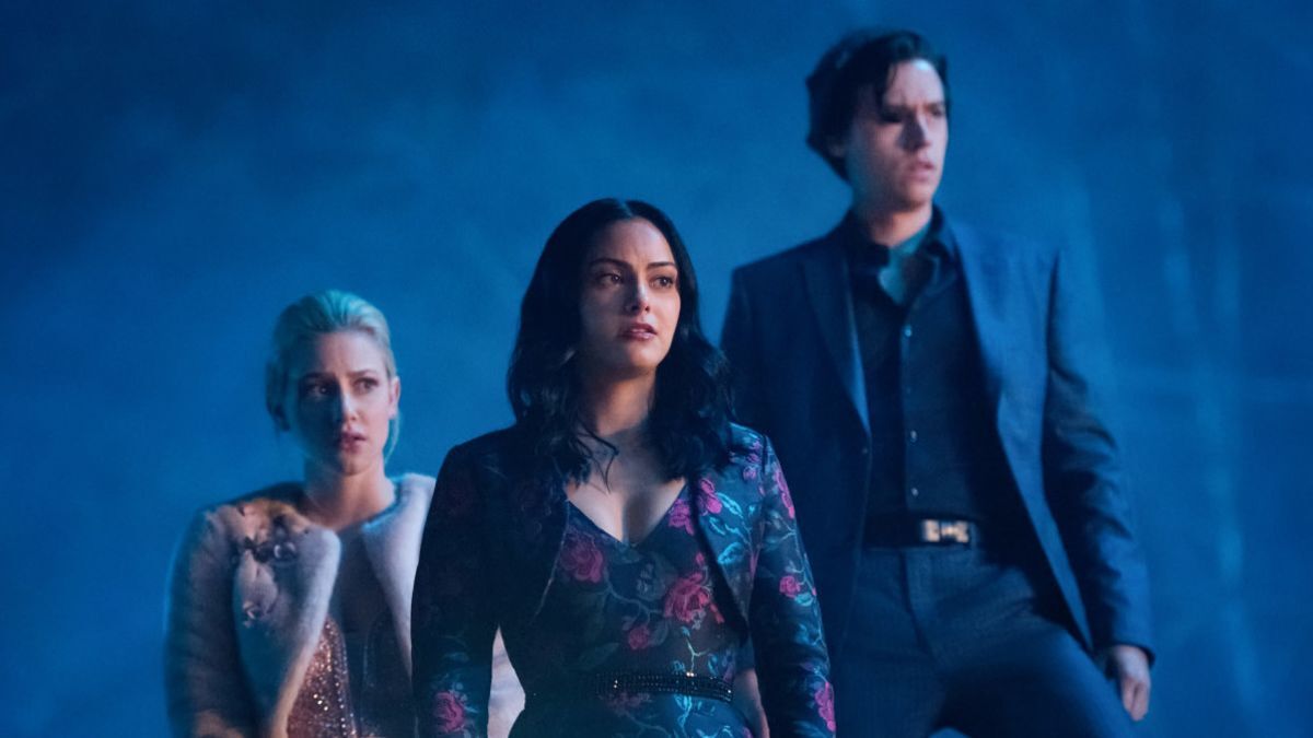 In A Satisfying Season Finale The Riverdale Teens Becomes Pawns In A Villainous Revenge Fantasy