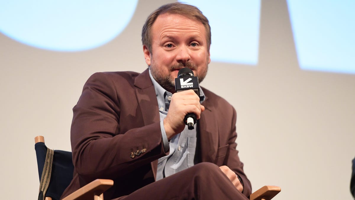 begå selv spektrum Rian Johnson says pandering to fans is a "mistake"