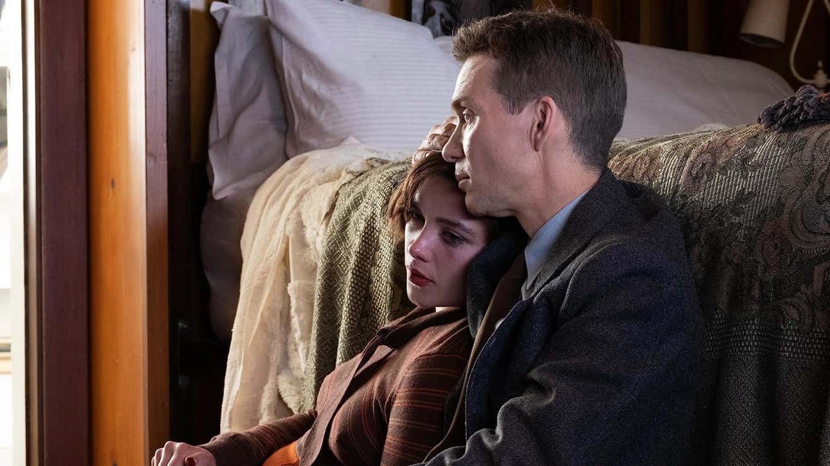 Oppenheimer Movie Nudity, Sex Scenes Are Fairly Tame Review