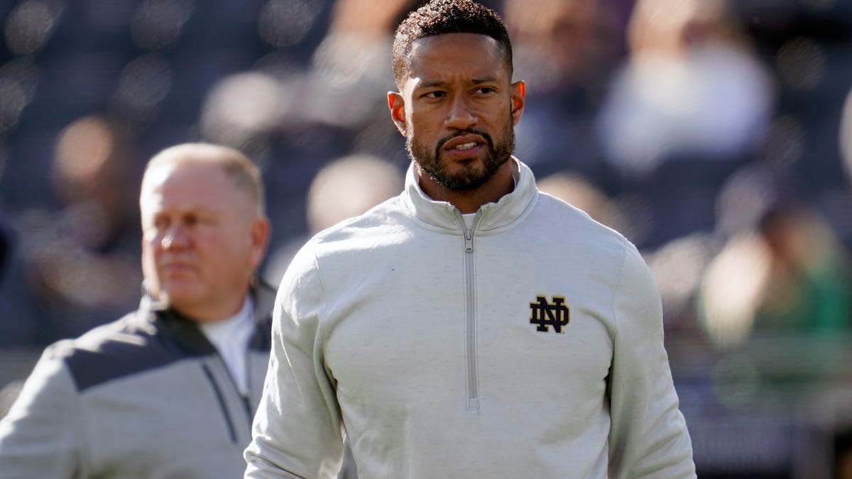 Notre Dame players and fans rally around new coach Marcus Freeman