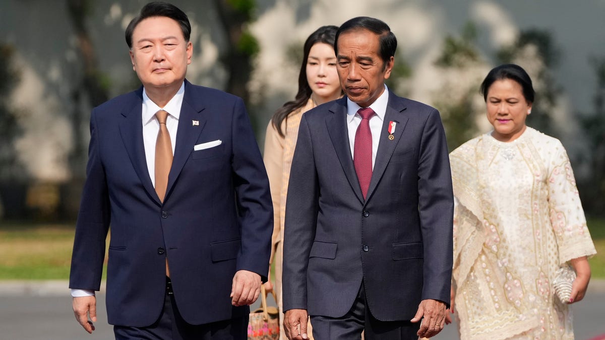 윤 장관, 인도네시아 지도자와 만나 경제·국방 협력 심화