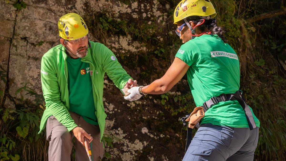 Intense Course Teaches Astronauts to Be Scientists on the Moon