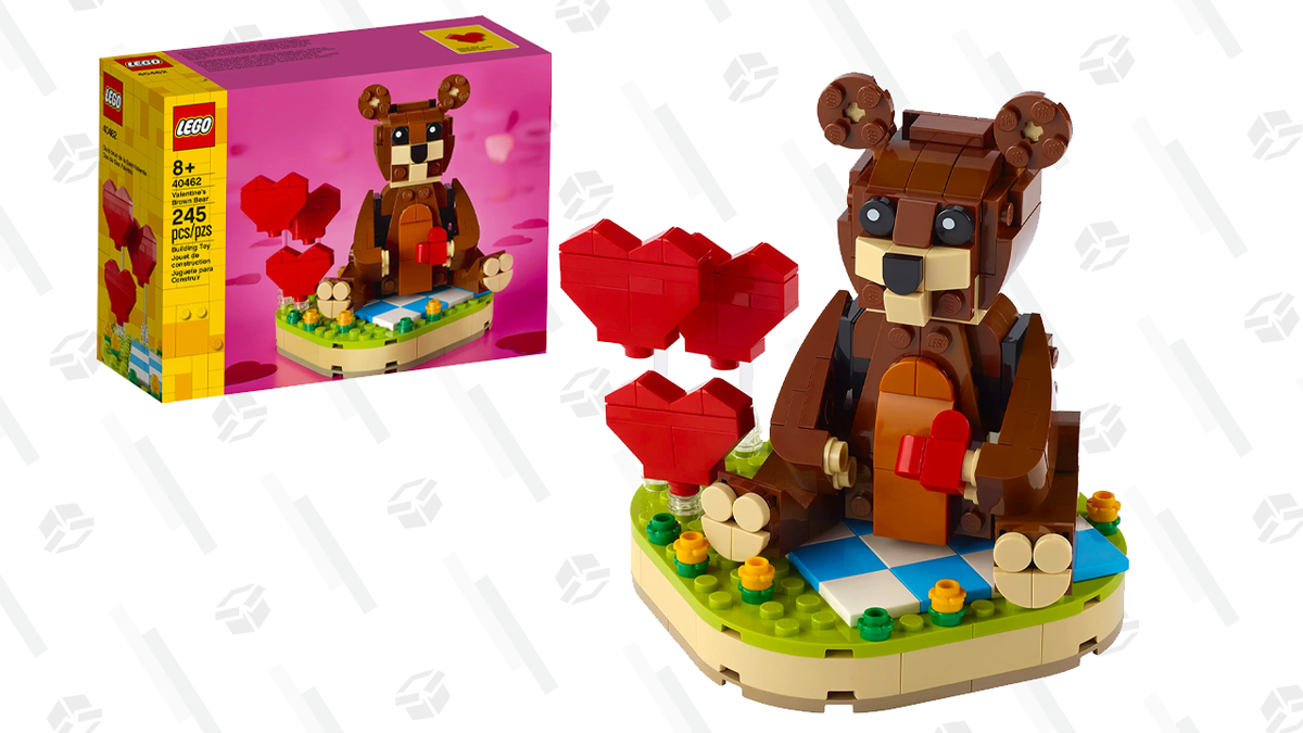 Give This Valentine’s Day Lego Set to Your Sweetie