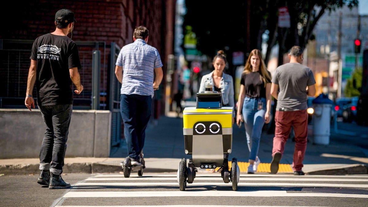 Food Delivery Robot Crashes LA Hollywood High Crime